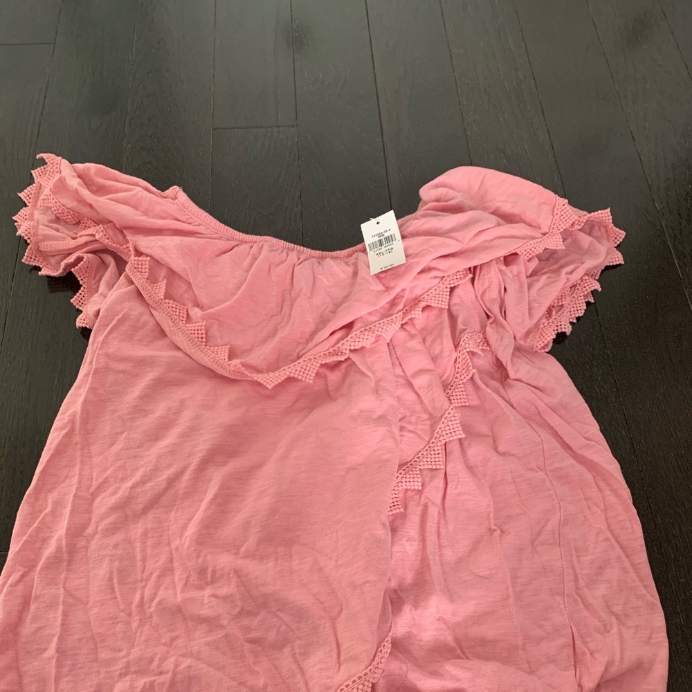 Off the shoulder pink T-shirt